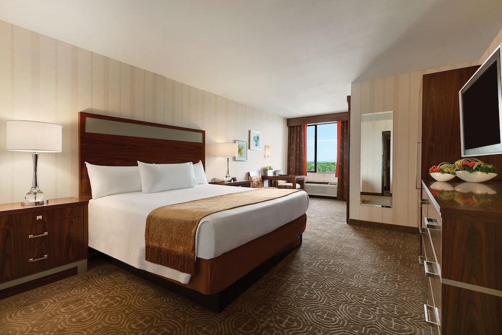 GOLD COAST HOTEL AND CASINO