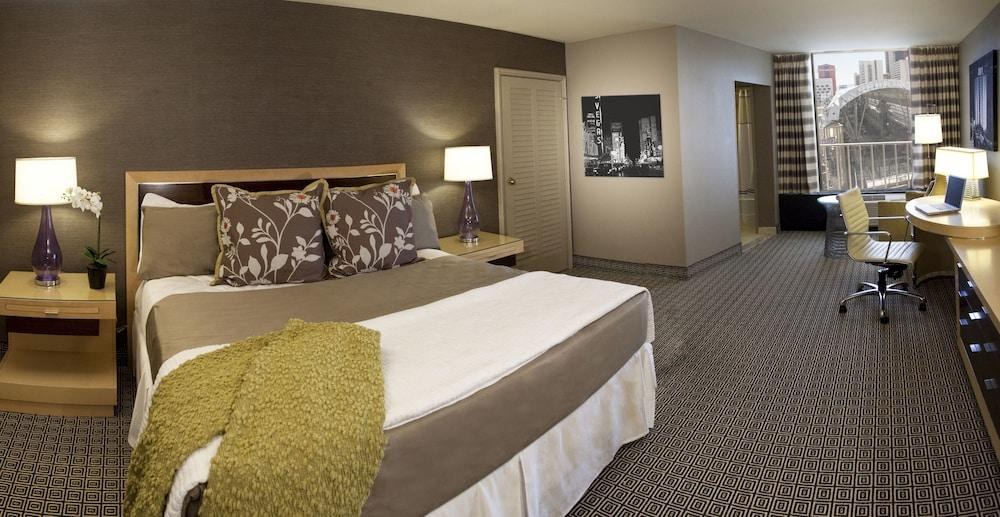 PLAZA HOTEL & CASINO photo 4