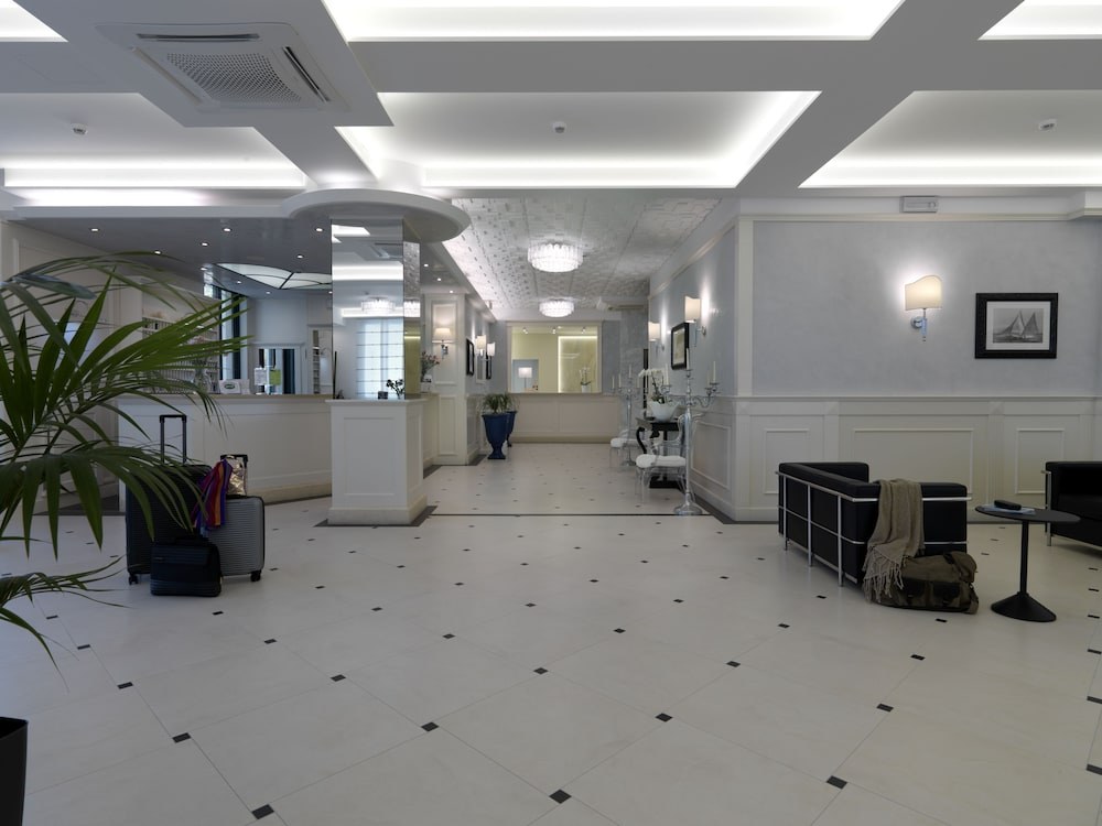 Le Soleil Hotel photo 1