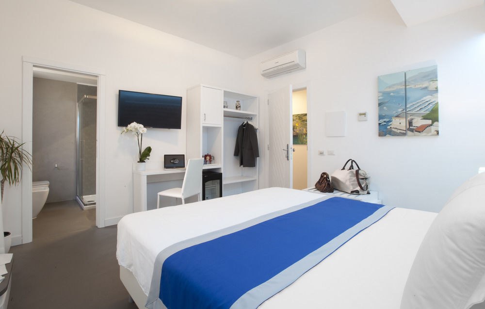 Tasso Suites photo 1