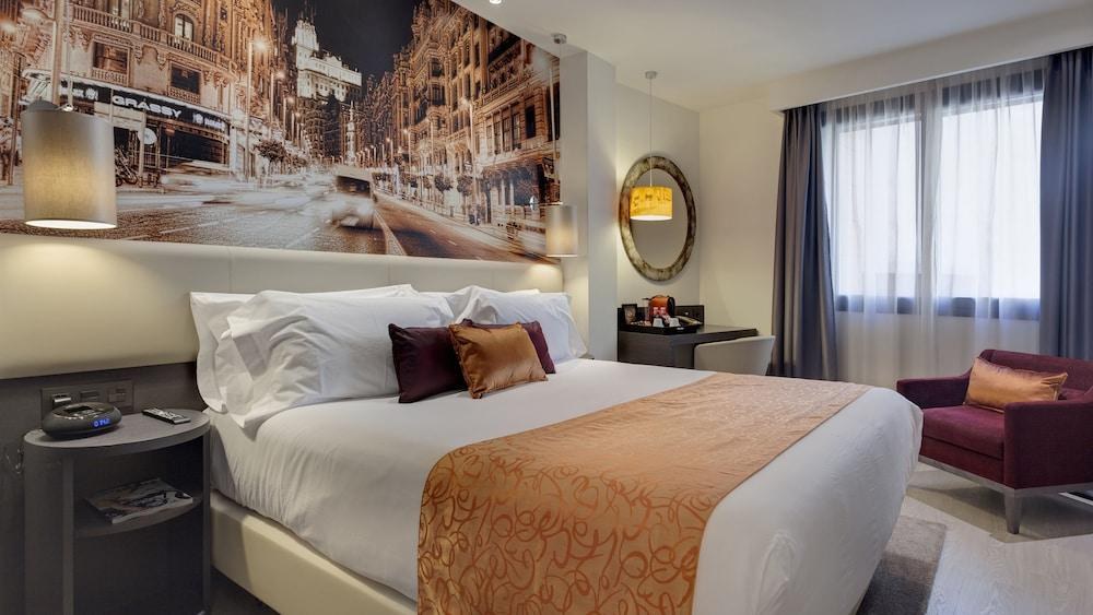 Hotel Indigo Madrid - Gran Via photo 2