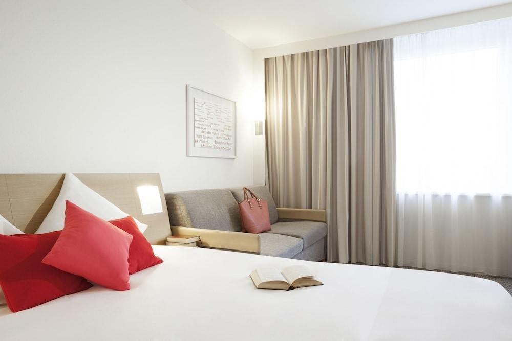 NOVOTEL LONDON HEATHROW photo 4