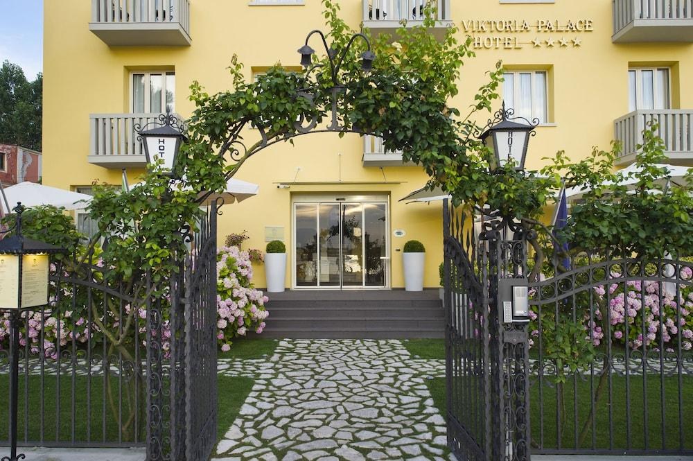 Viktoria Palace Hotel photo 2