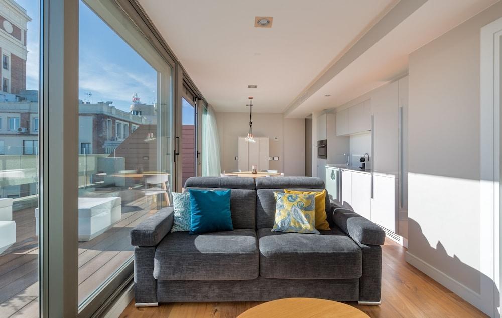 SmartRental Collection Centric II photo 2