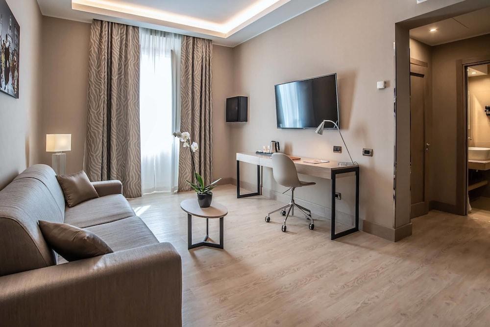 HOTEL GENOVA photo 3