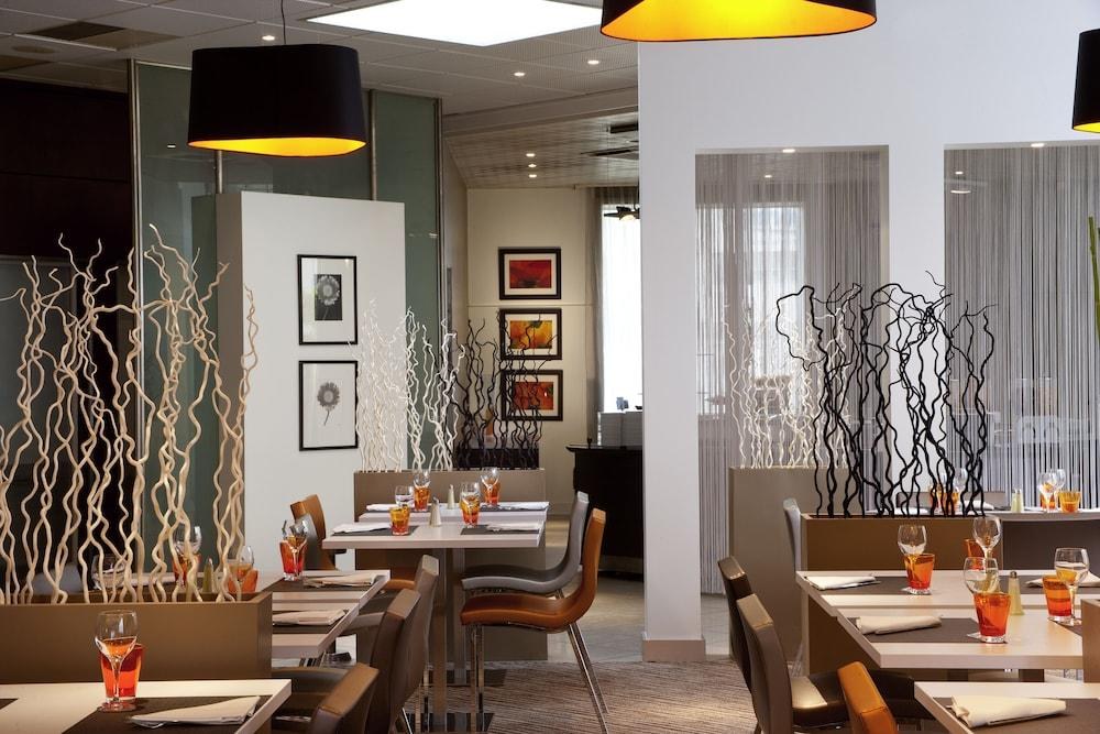 NOVOTEL LYON GERLAND photo 2