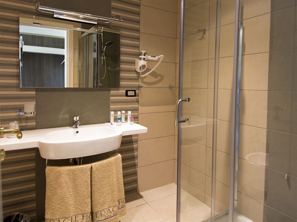 ERACLE HOTEL photo 2