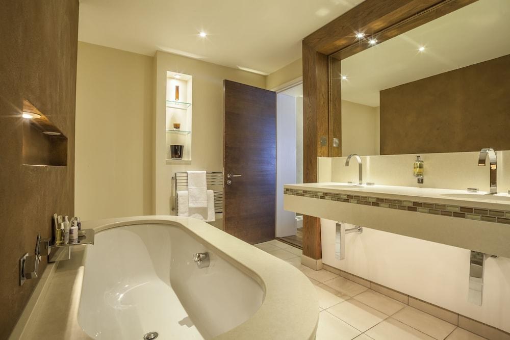 THE FORBURY HOTEL photo 3