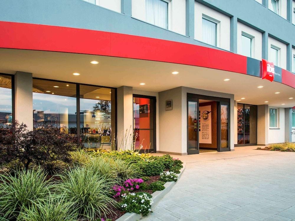 IBIS MILANO FIERA photo 3