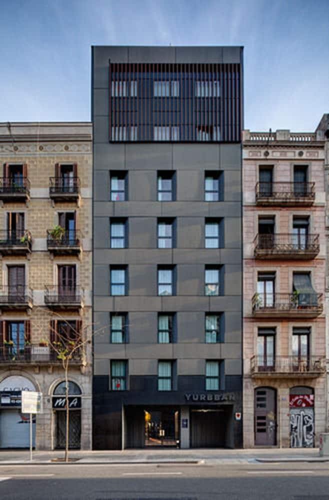HOTEL YURBBAN TRAFALGAR photo 2