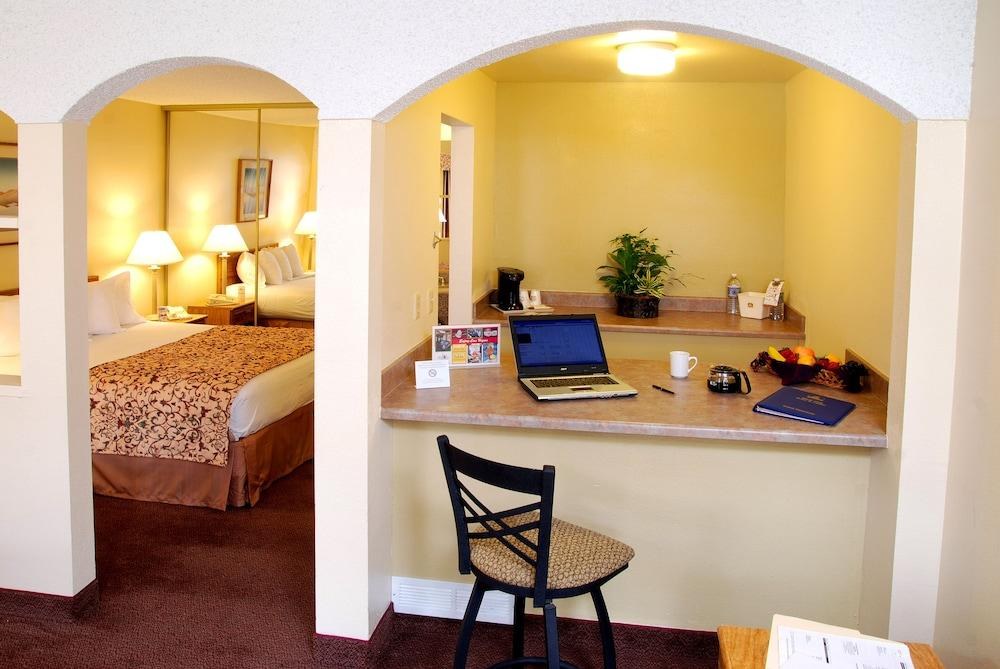 Mardi Gras Hotel and Casino photo 2