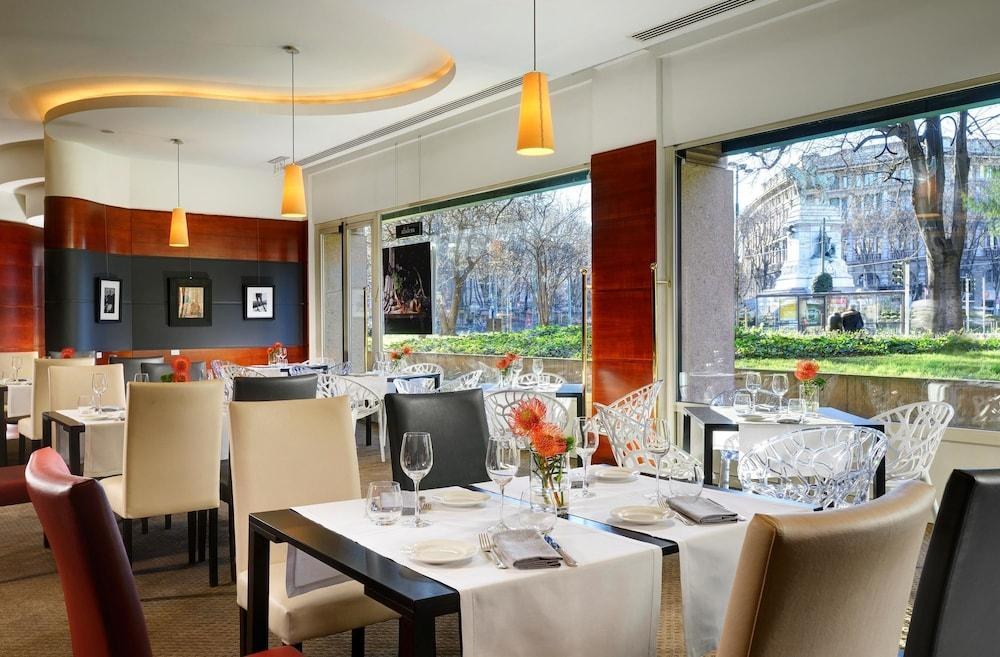 UNAHOTELS CUSANI MILANO photo 3