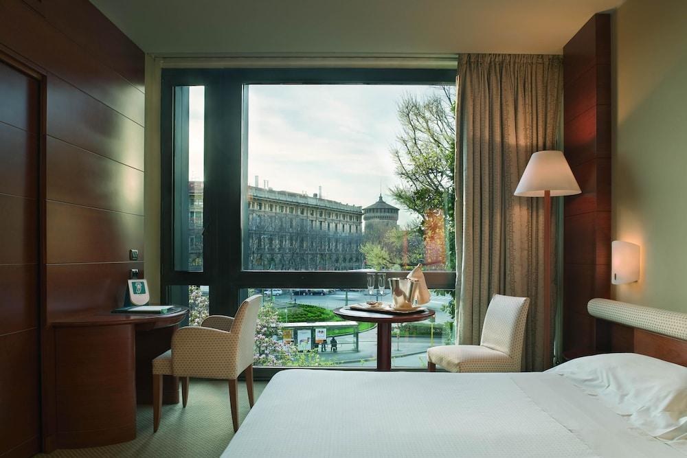 UNAHOTELS CUSANI MILANO photo 4