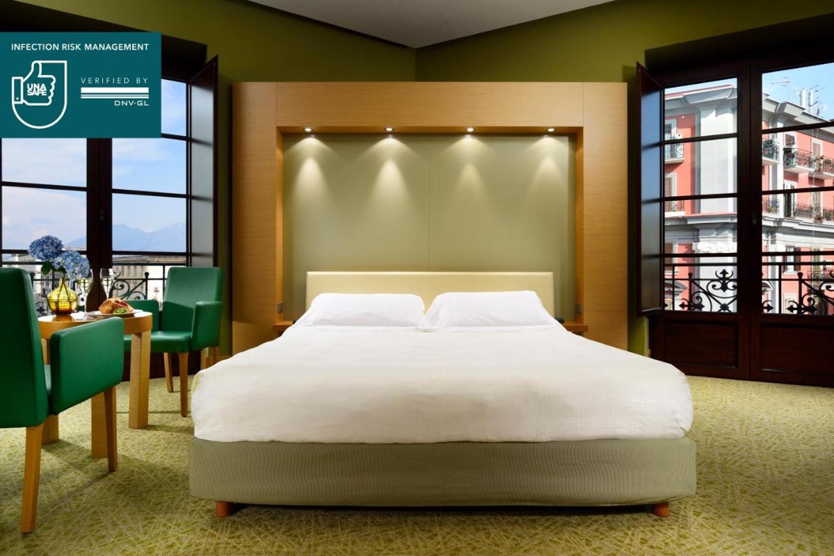 UNAHOTELS NAPOLI