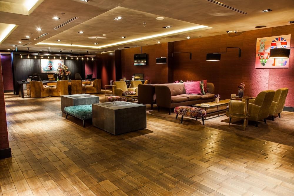 DoubleTree by Hilton NDSM Wharf photo 2