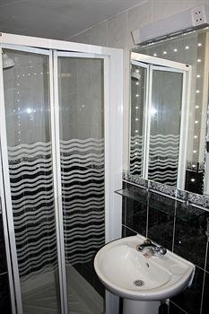 Avon Hotel photo 1