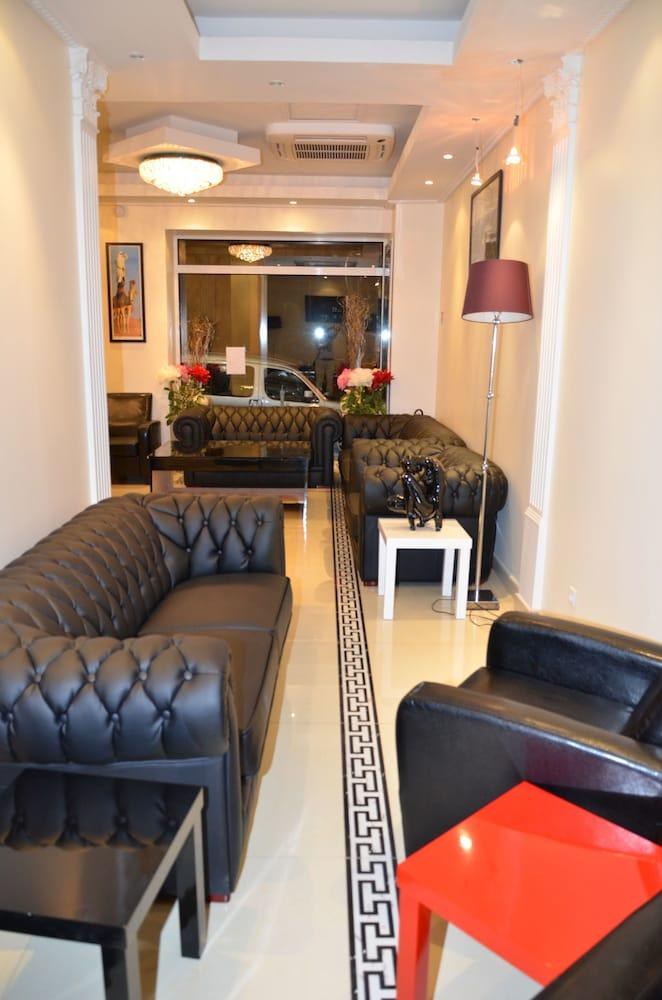 Hotel Regina Montmartre photo 2