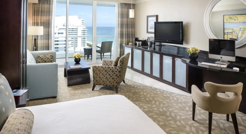 FONTAINEBLEAU MIAMI BEACH photo 3