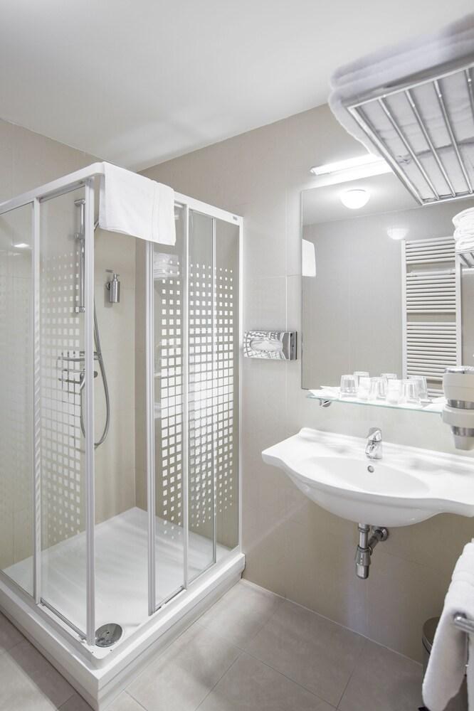 BEST WESTERN HOTEL PAV photo 3