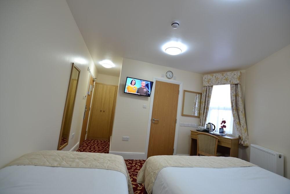 Best Western Greater London Hotel photo 2