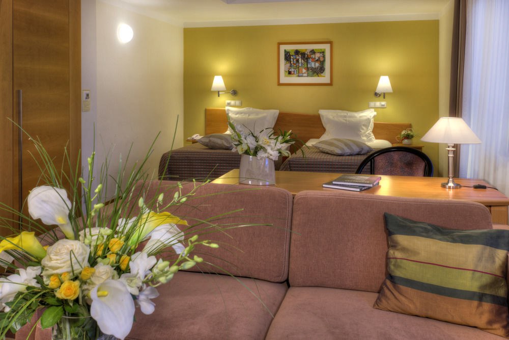 Best Western Premier Hotel International photo 1