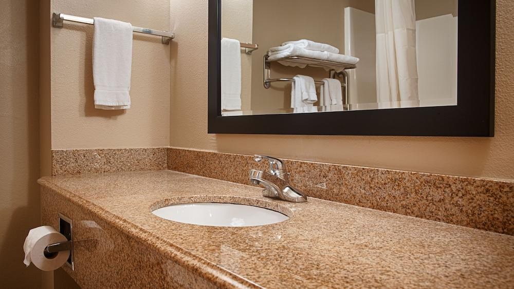 BEST WESTERN EUREKA INN photo 2