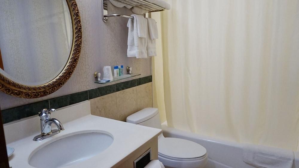 Best Western Queens Court Hotel photo 3