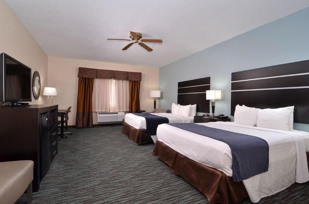Best Western Plus Northwest Inn & Suites photo 3