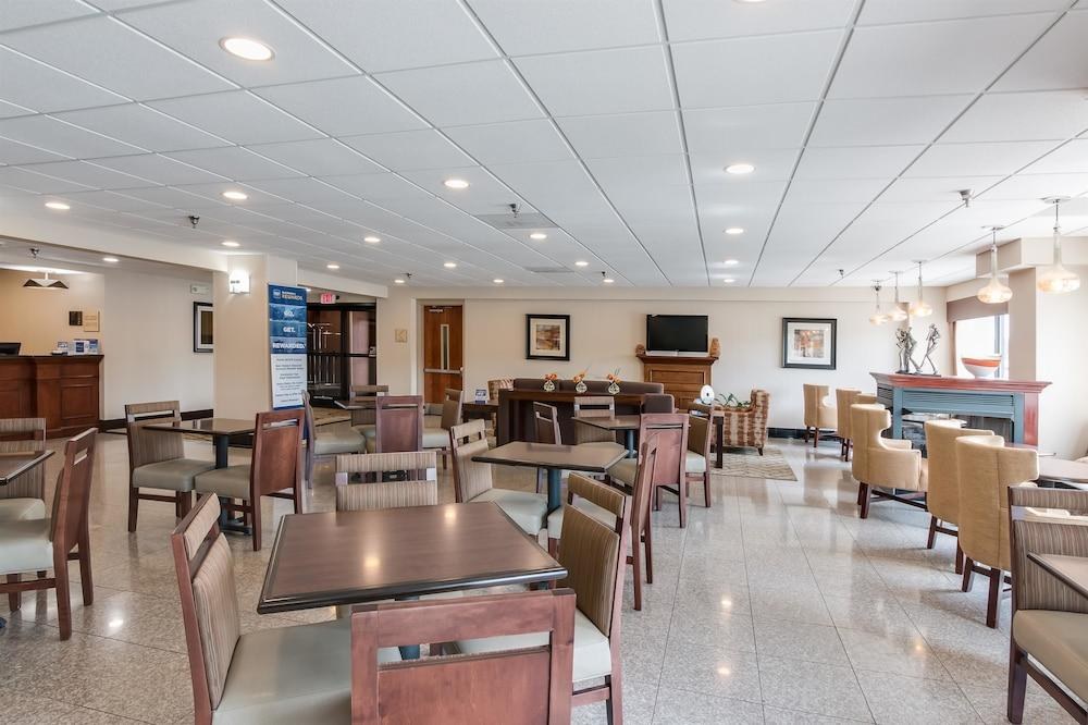 Best Western Plus Belle Meade Inn & Suites photo 2