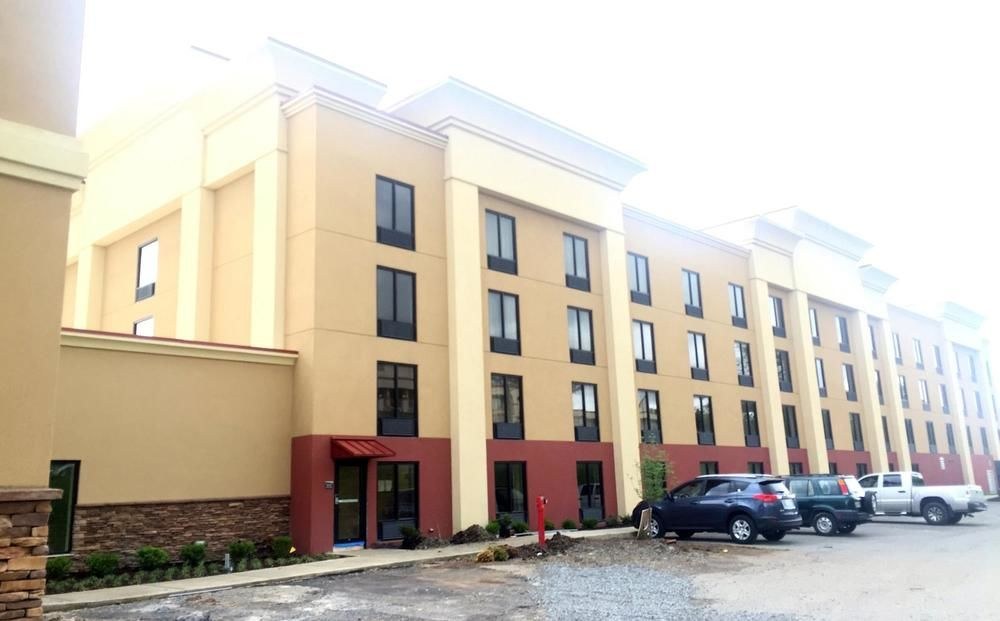 Best Western Plus Sunrise Inn