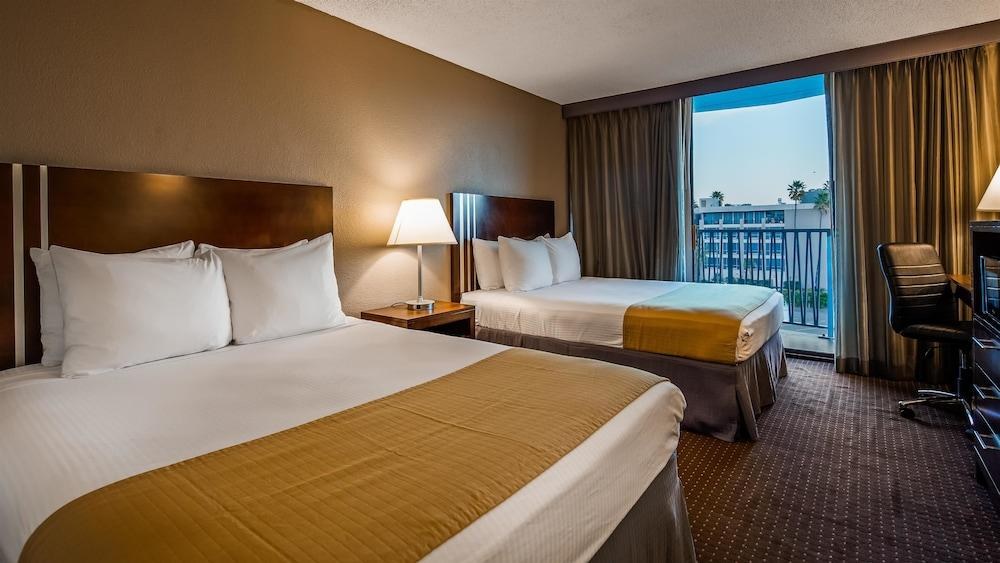 Best Western Yacht Harbor Hotel photo 2