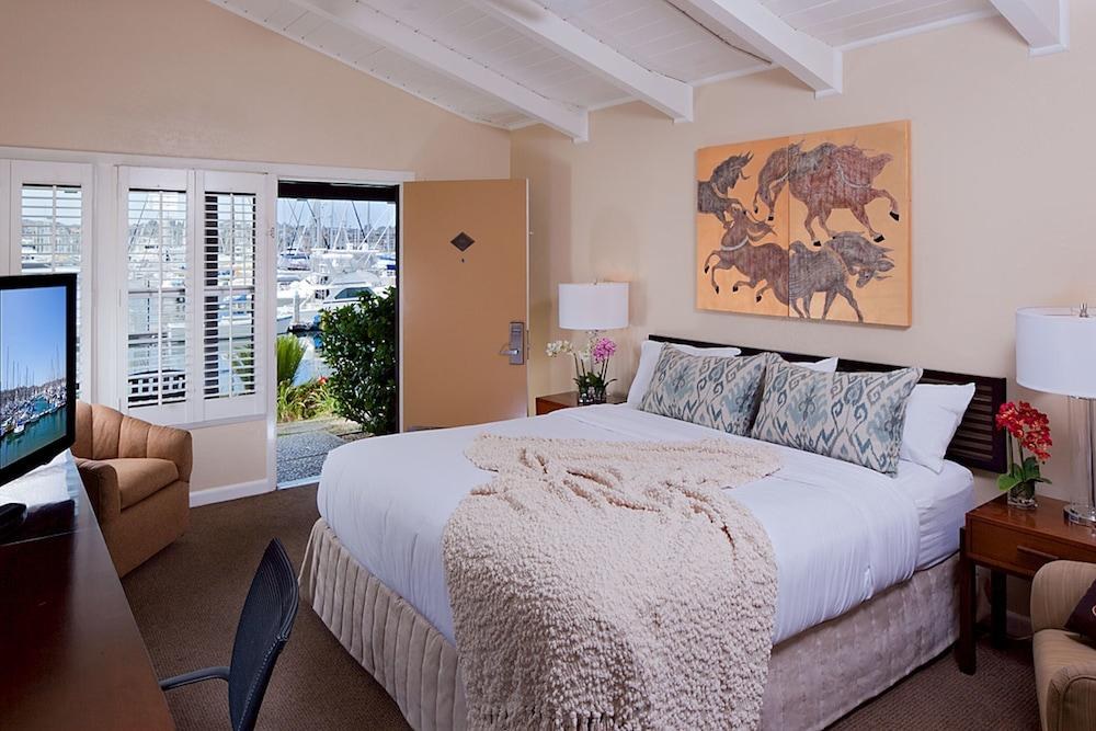 Best Western Plus Island Palms Hotel & Marina photo 3