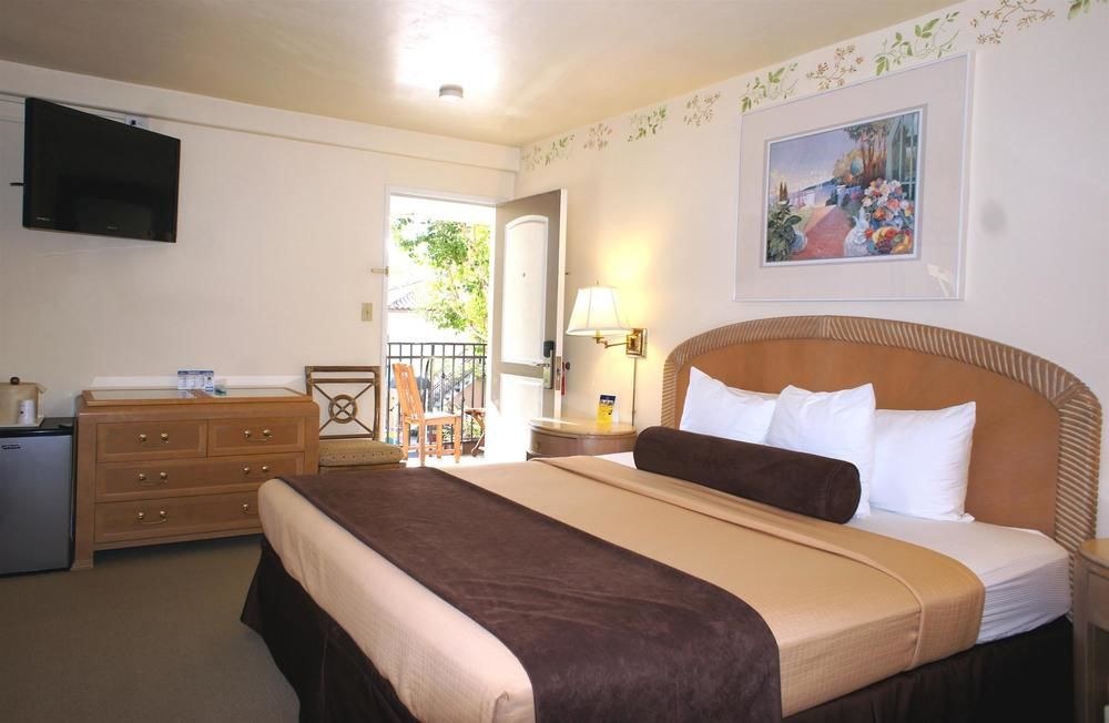 Best Western Downtown San Diego photo 1