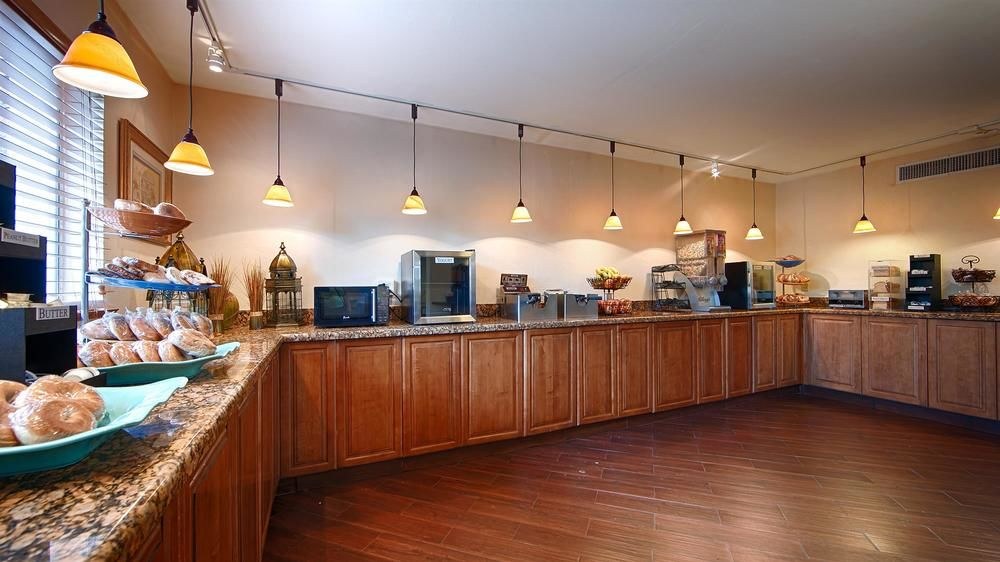 Best Western Palm Beach Lakes photo 1