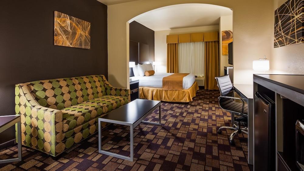 Best Western Windsor Pointe Hotel & Suites-Frost Bank Center photo 2
