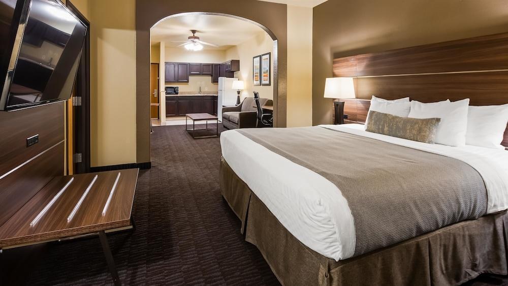 Best Western Plus Hill Country Suites photo 3