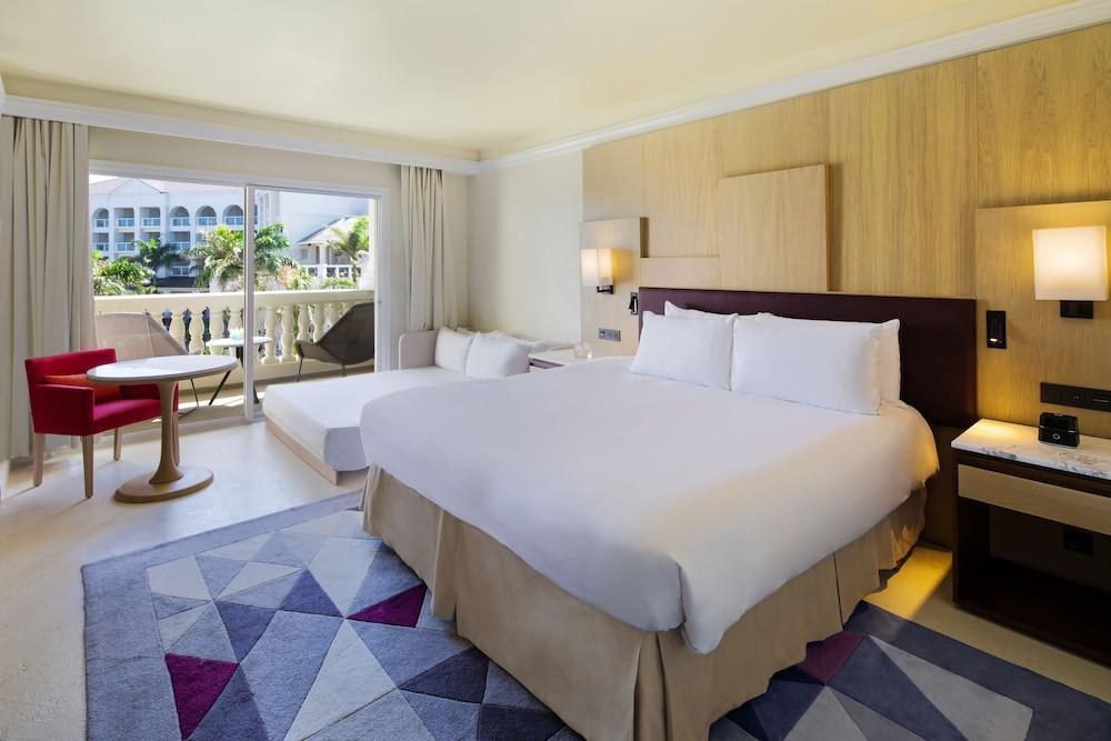 HYATT ZIVA ROSE HALL photo 2