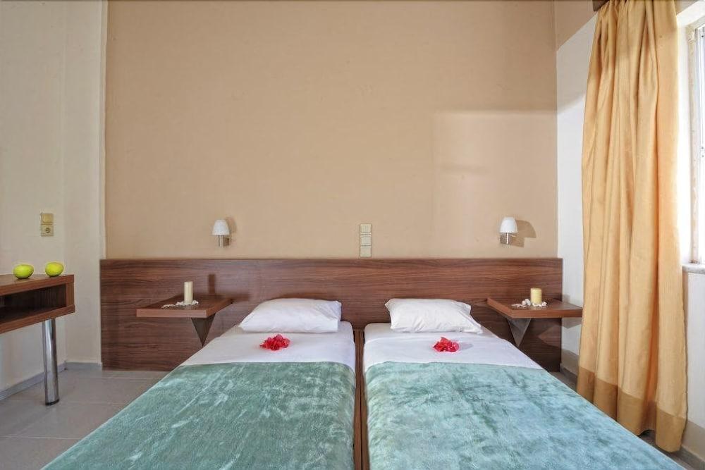 Meropi Hotel and Apartments photo 3