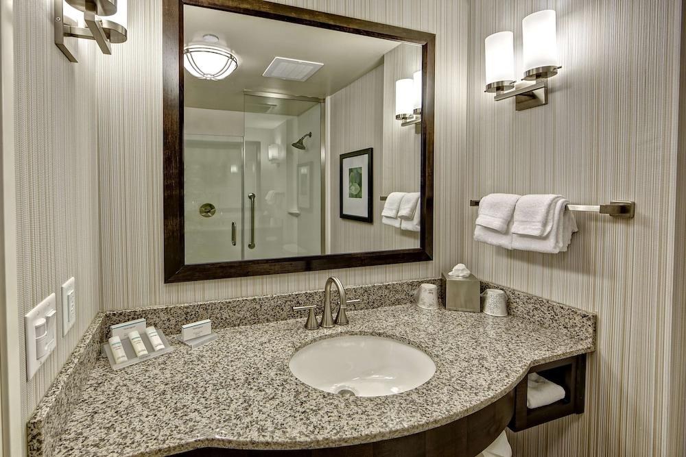 Hilton Garden Inn Nashville Downtown/Convention Center photo 3
