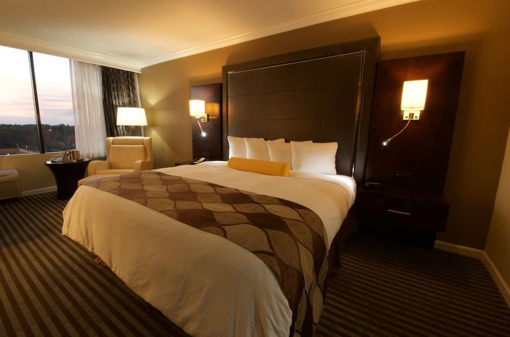 HOLIDAY INN ORLANDO EAST - UCF AREA photo 2
