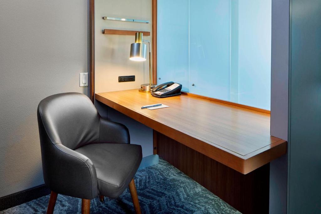 SPRINGHILL SUITES BY MARRIOTT LAS VEGAS CONVENTION CENTER photo 4