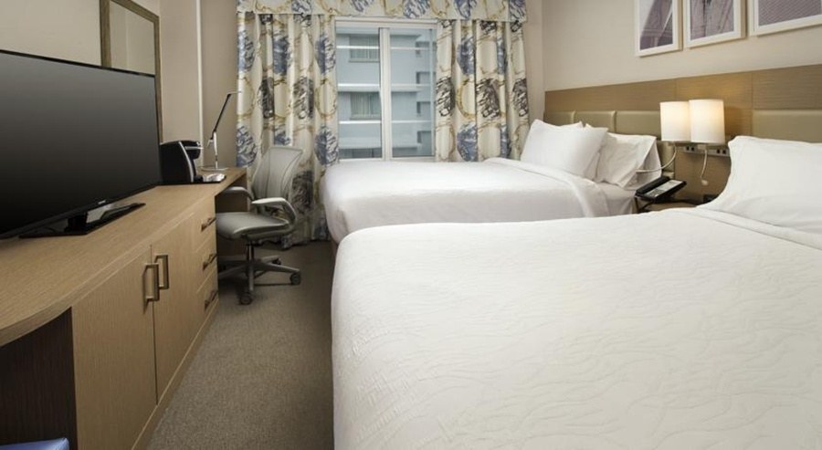 HILTON GARDEN INN MIAMI SOUTH BEACH ROYAL POLO photo 4