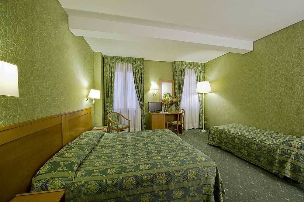 Hotel Spagna photo 2