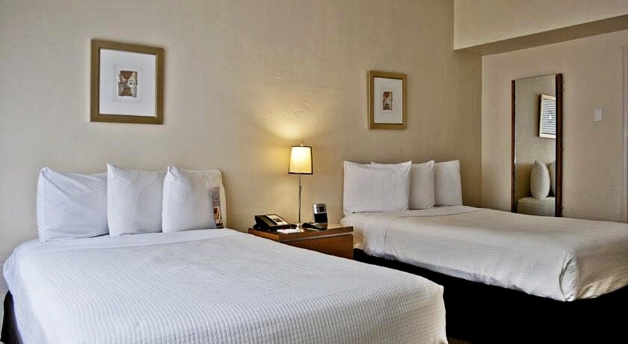 DORCHESTER HOTEL photo 1