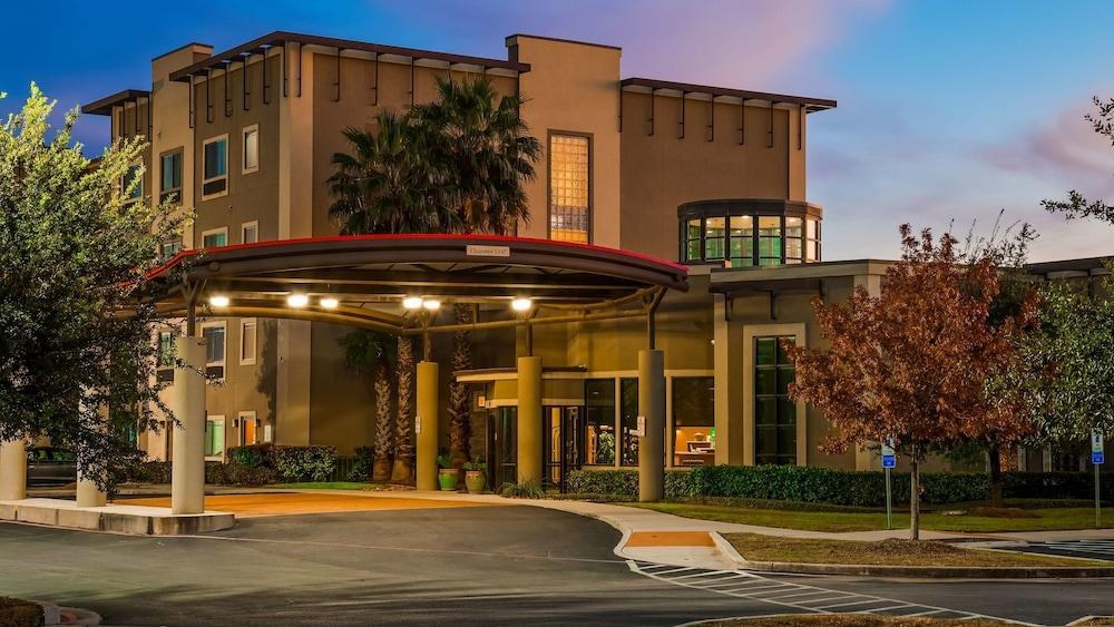 Best Western Plus Lackland Hotel & Suites photo 4