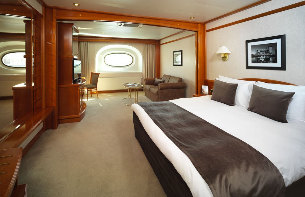 SUNBORN YACHT LONDON HOTEL photo 1