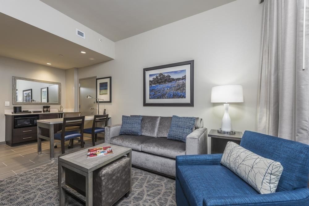 EMBASSY SUITES BY HILTON THE WOODLANDS