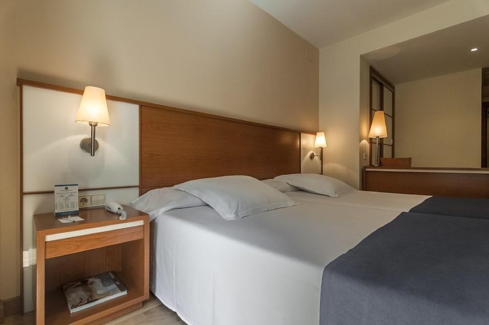 HOTEL SOROLLA CENTRO photo 2