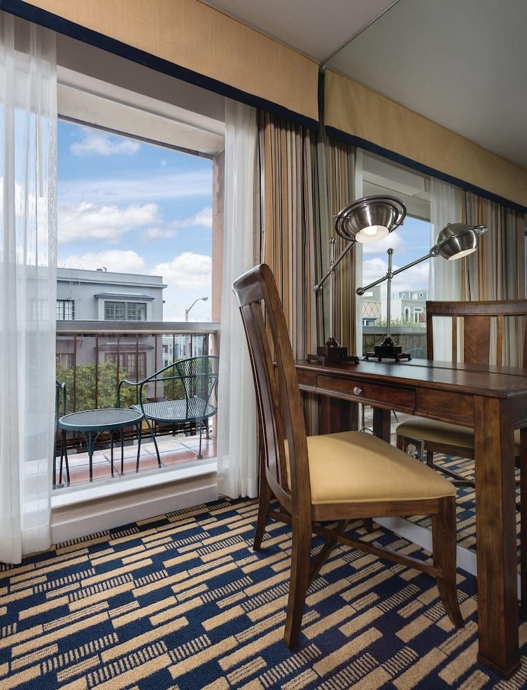 SUITES AT FISHERMANS WHARF