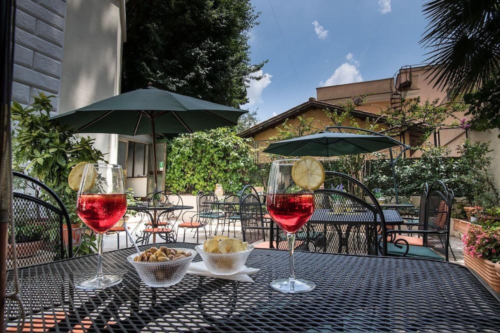 Villa delle Rose photo 3